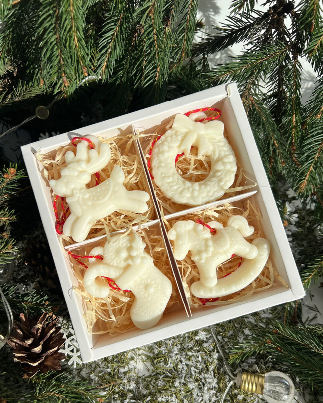 Набір із чотирьох аромасаше